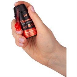 Жидкий интимный гель с эффектом вибрации и вкусом клубники Intt Vibration Strawberry, 15 мл - фото 21934